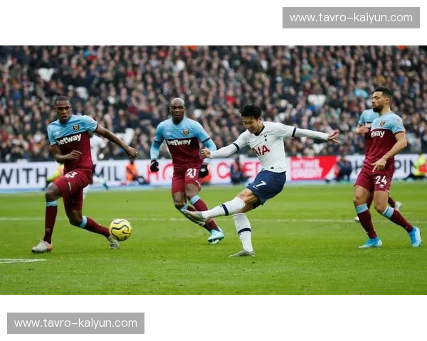 英超比赛复盘：激情四溢的绿茵战场，精彩瞬间回顾